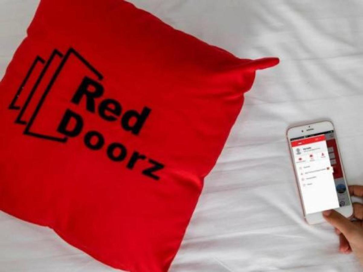 Reddoorz Plus @ Hertasning Area Makassar Extérieur photo
