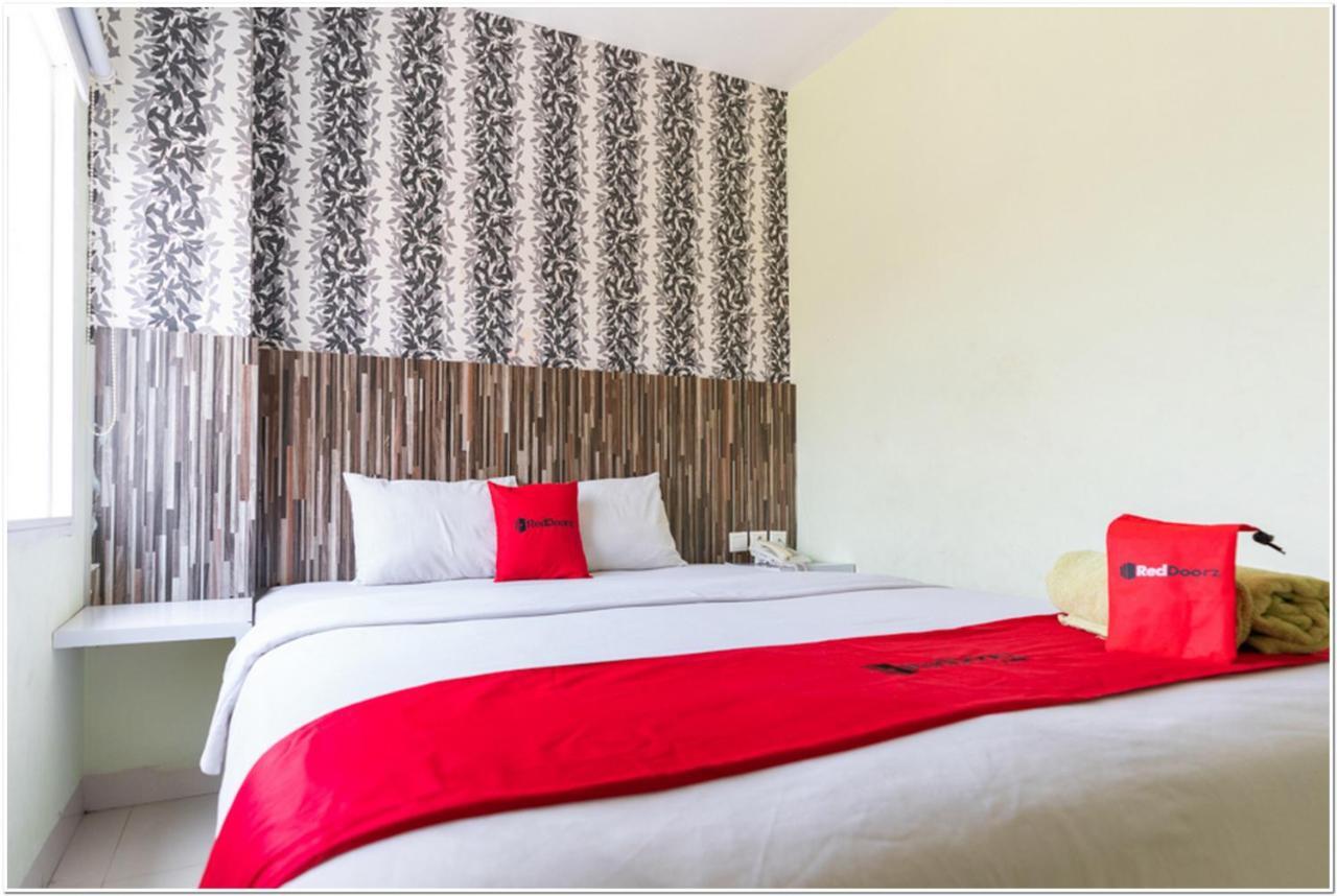 Reddoorz Plus @ Hertasning Area Makassar Extérieur photo